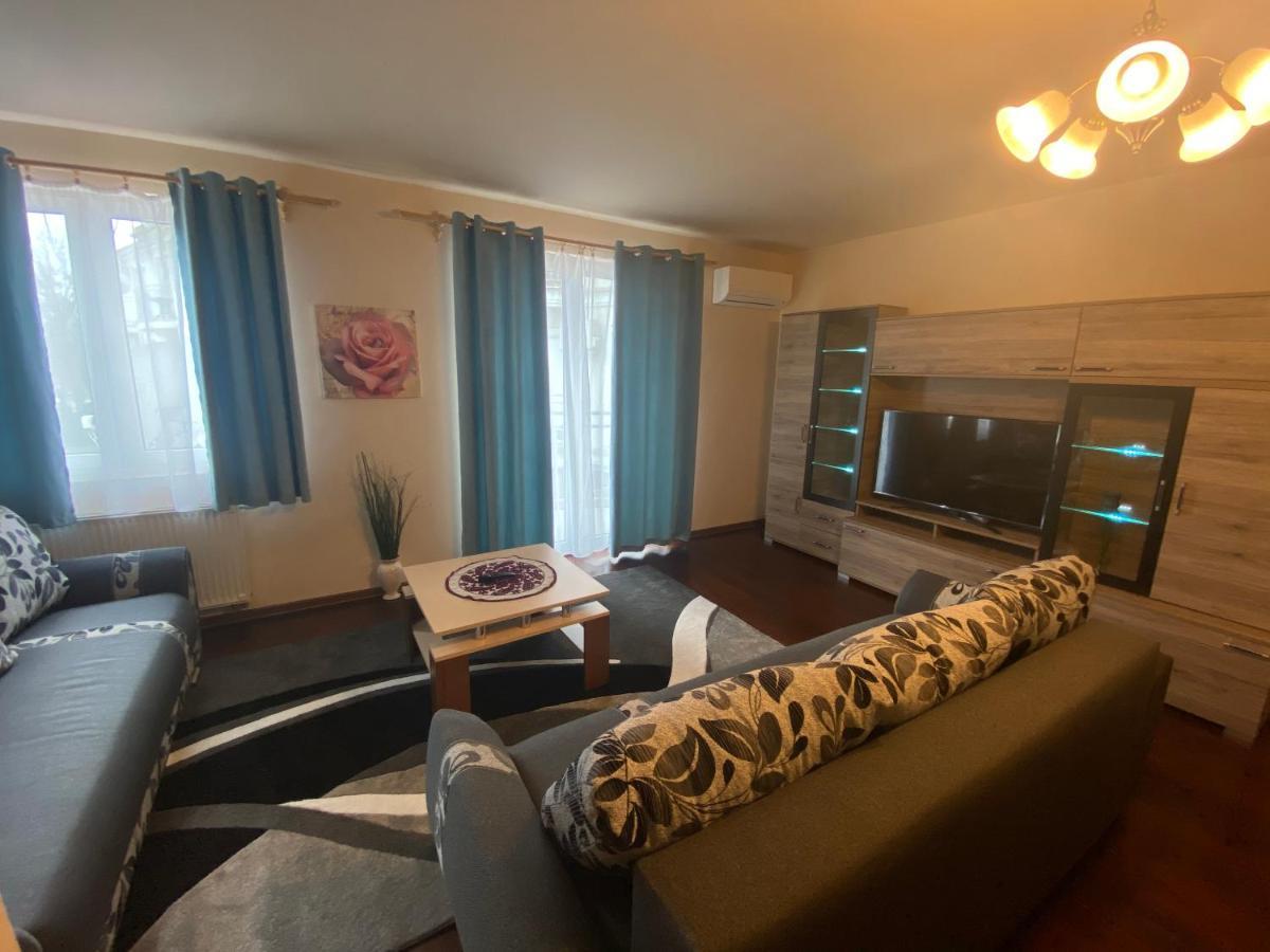 Thermal Apartman Hajduszoboszlo Ngoại thất bức ảnh