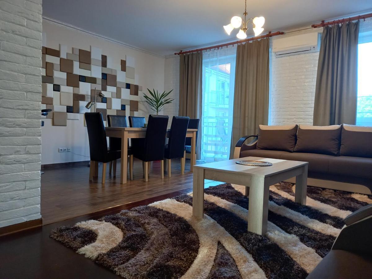 Thermal Apartman Hajduszoboszlo Ngoại thất bức ảnh