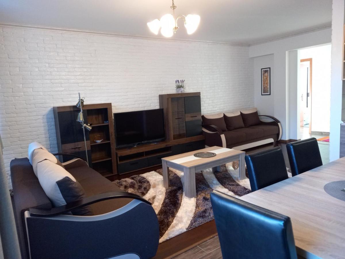 Thermal Apartman Hajduszoboszlo Ngoại thất bức ảnh