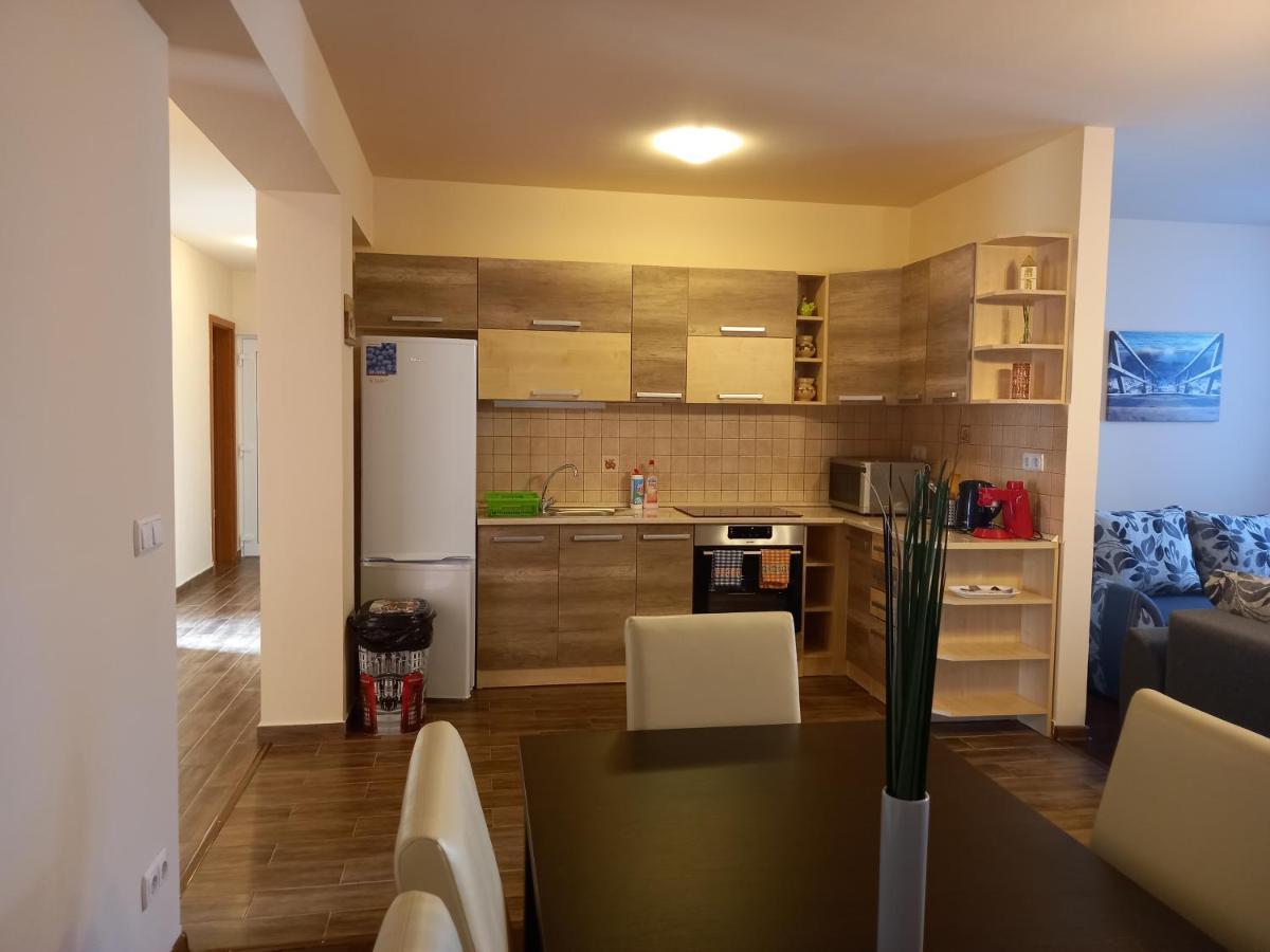 Thermal Apartman Hajduszoboszlo Ngoại thất bức ảnh
